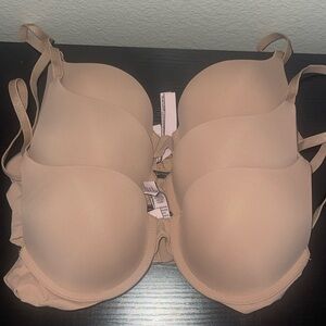 Set of three Victoria’s Secret T-shirt bras